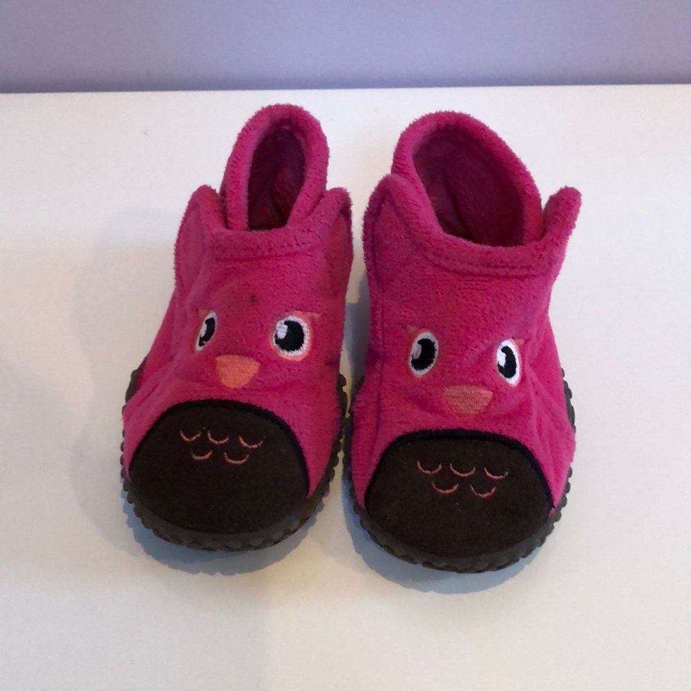 Cute toddler house slippers with great traction.